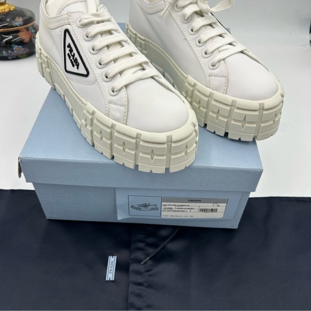 Women’s Prada double wheel chunky low top sneakers size 40 made in Italy - Picture 4 of 11